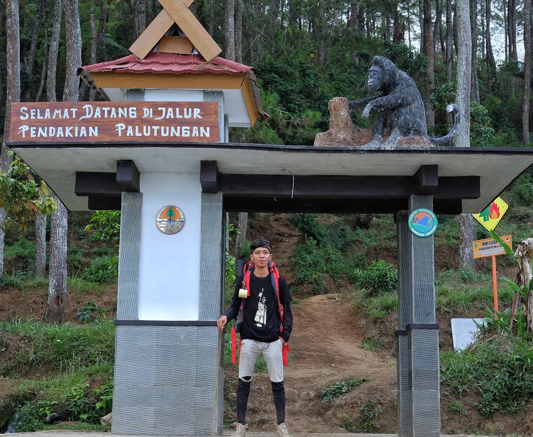 Pendakian Gunung  Ciremai  Jalur Palutungan Dari Jakarta 